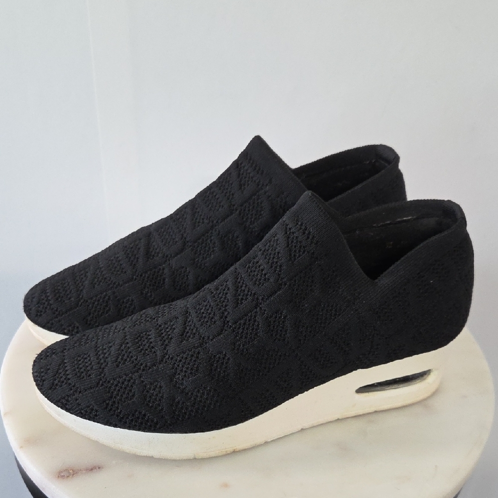 Donna Karan Black Knit Slip-On Platform Loafers Size 7